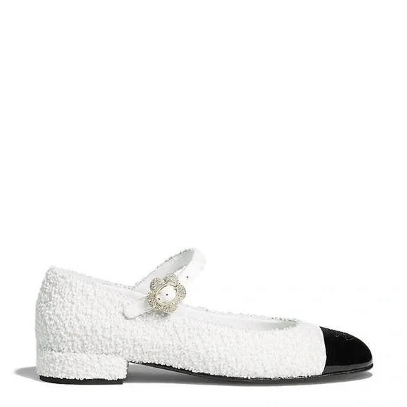 CHANEL Tweed and Patent Calfskin Mary Janes, White/Black - Retail $1350, NIB - Picture 2 of 10